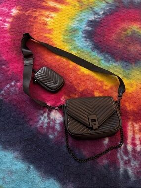 Quilted Chevron Crossbody Bag with Removable Mini Pouch - Black